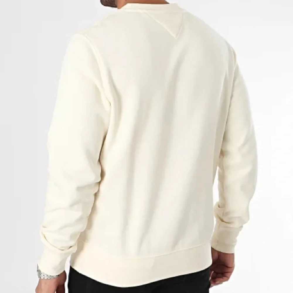 Tommy Hilfiger Men's Off-White Crewneck Sweater - Picture 4 of 10